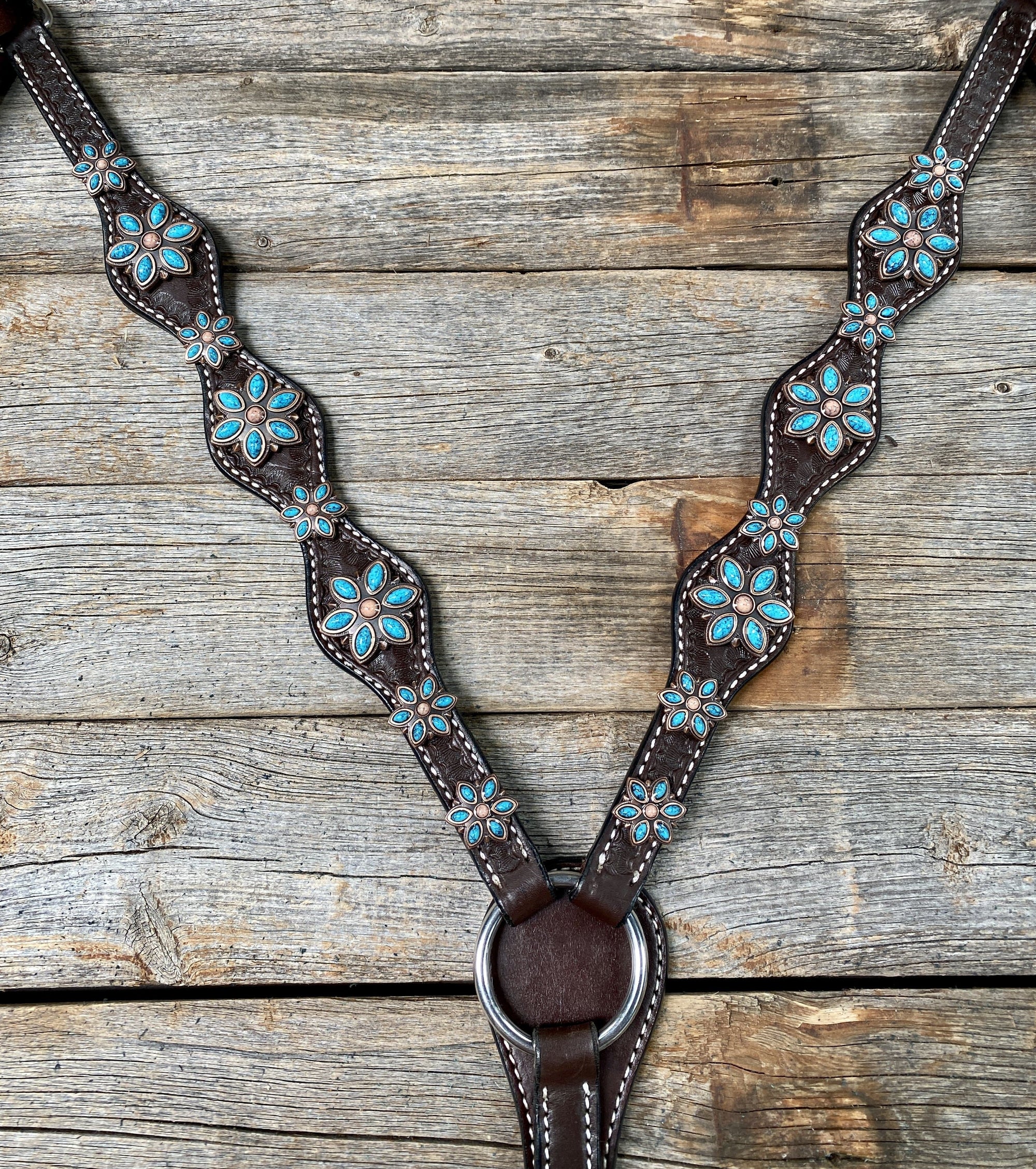 Dark Oil Floral Turquoise Breastcollar 