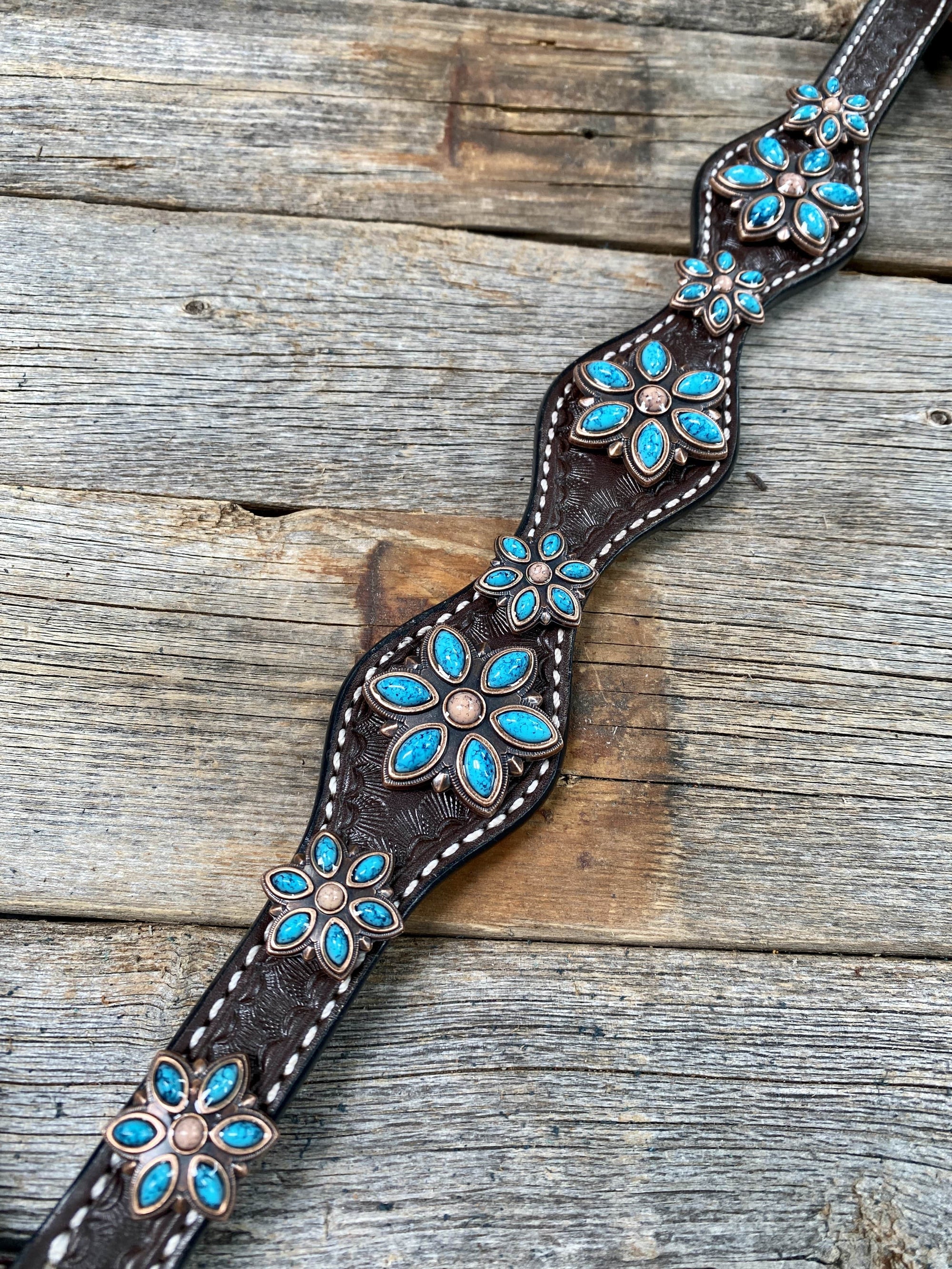 Dark Oil Floral Turquoise Breastcollar 