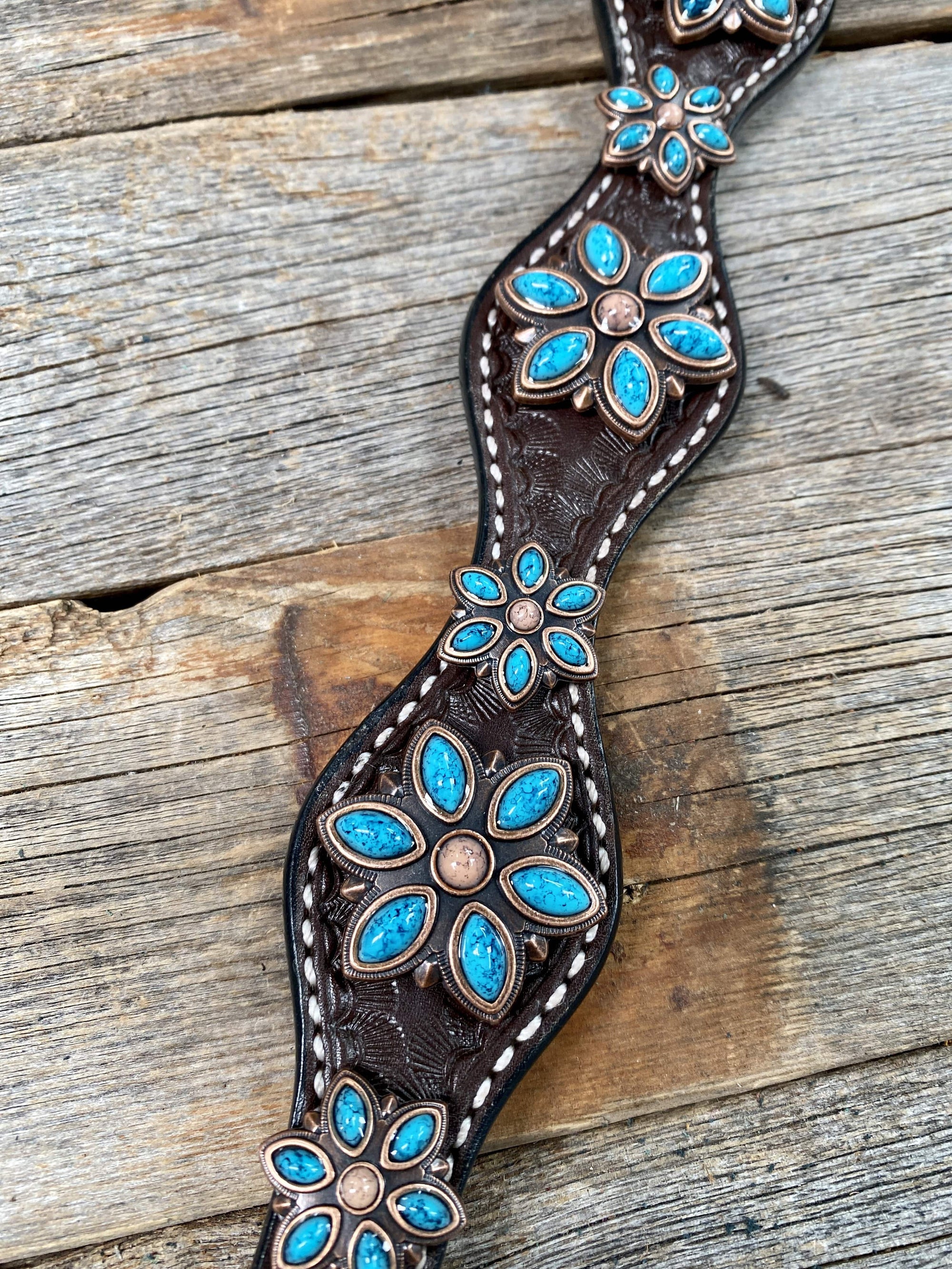 Dark Oil Floral Turquoise Breastcollar 