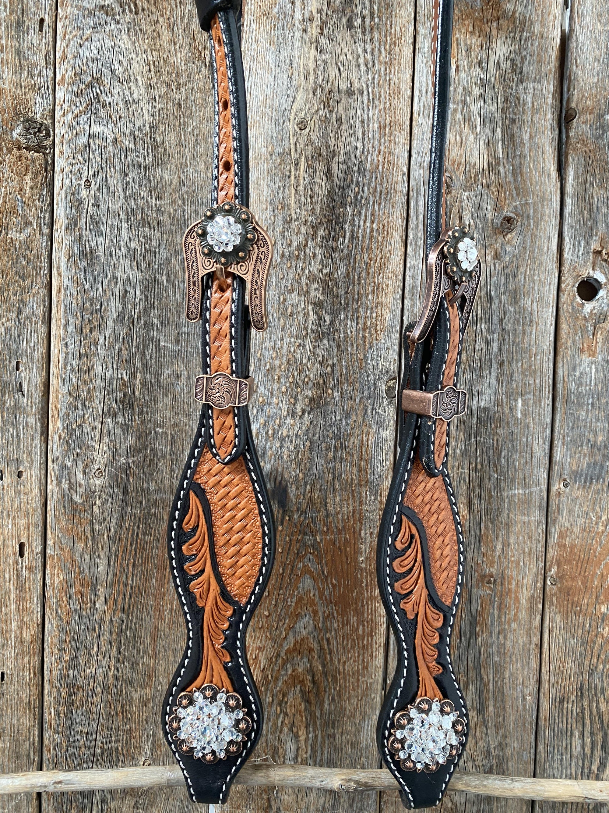 Leaf Scalloped Clear One Ear &amp; Breastcollar 