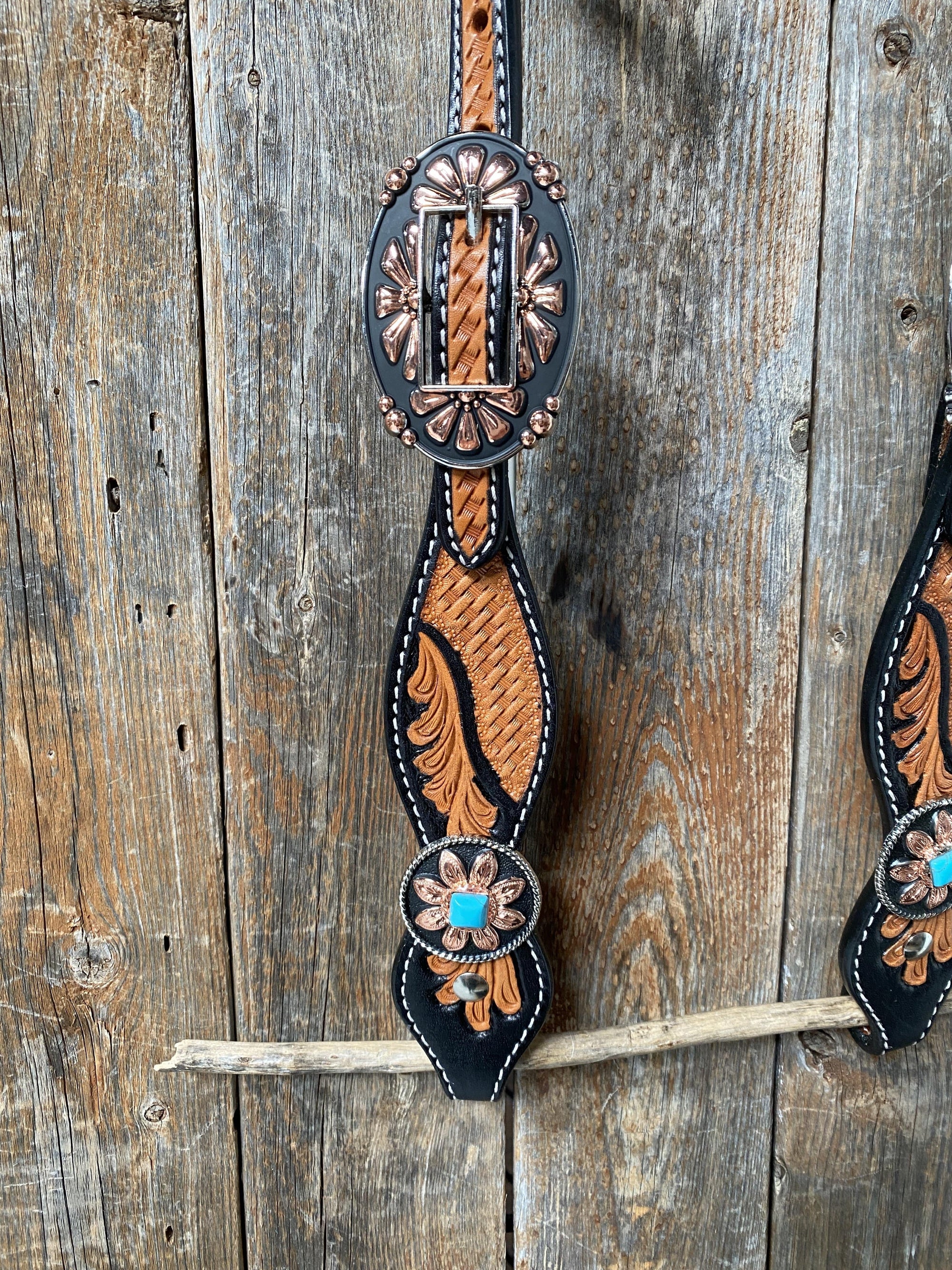 Two Tone Leaf Floral Turquoise One Ear &amp; Breastcollar Tack Set 