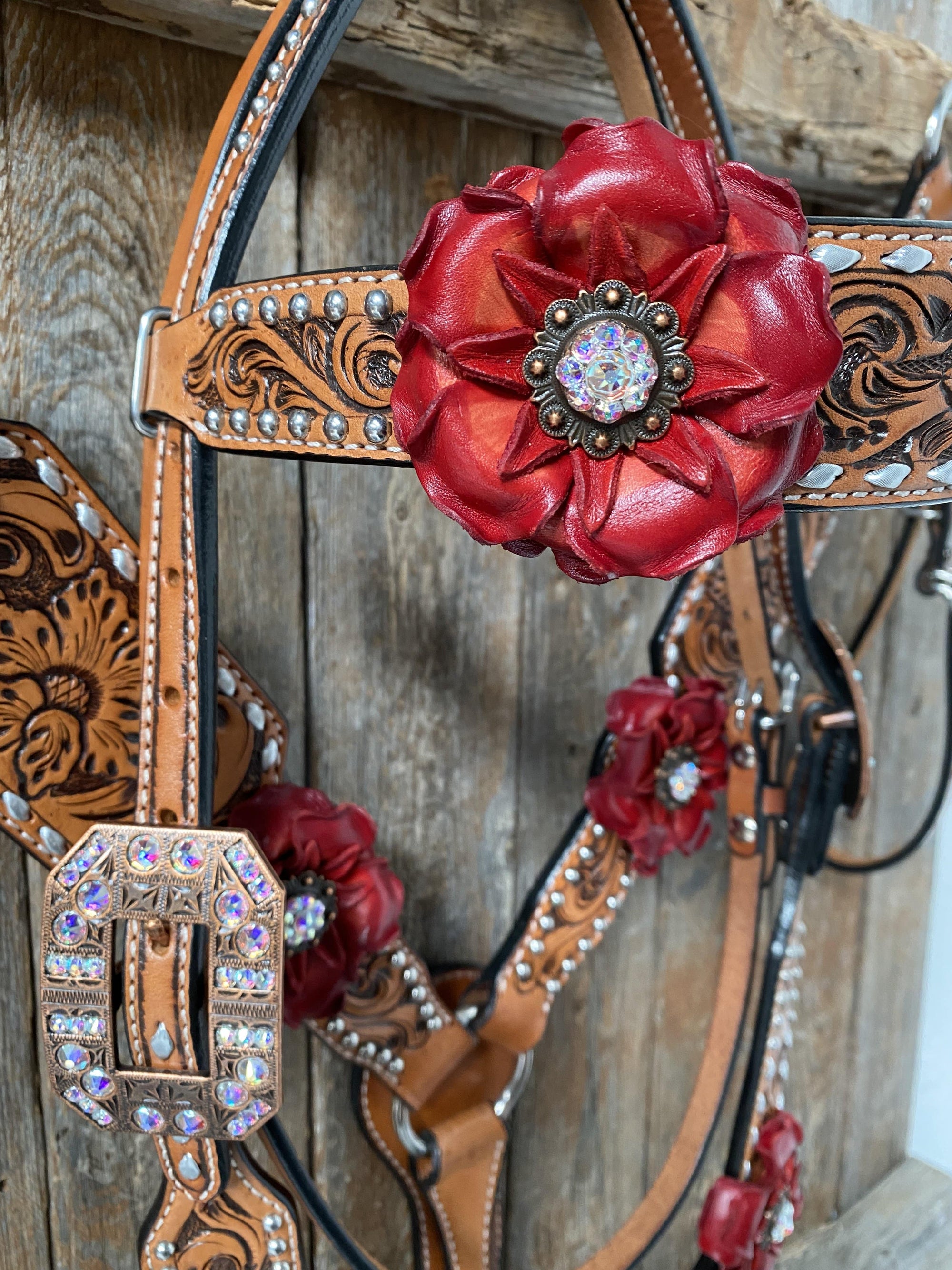 Silver Buckstitch Flower Browband Headstall &amp; Breastcollar Set 