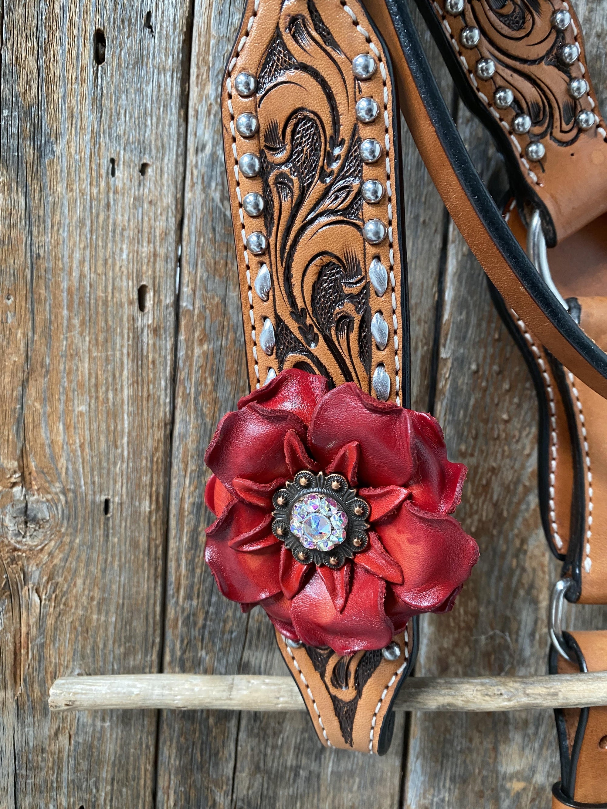 Silver Buckstitch Flower Browband Headstall &amp; Breastcollar Set 
