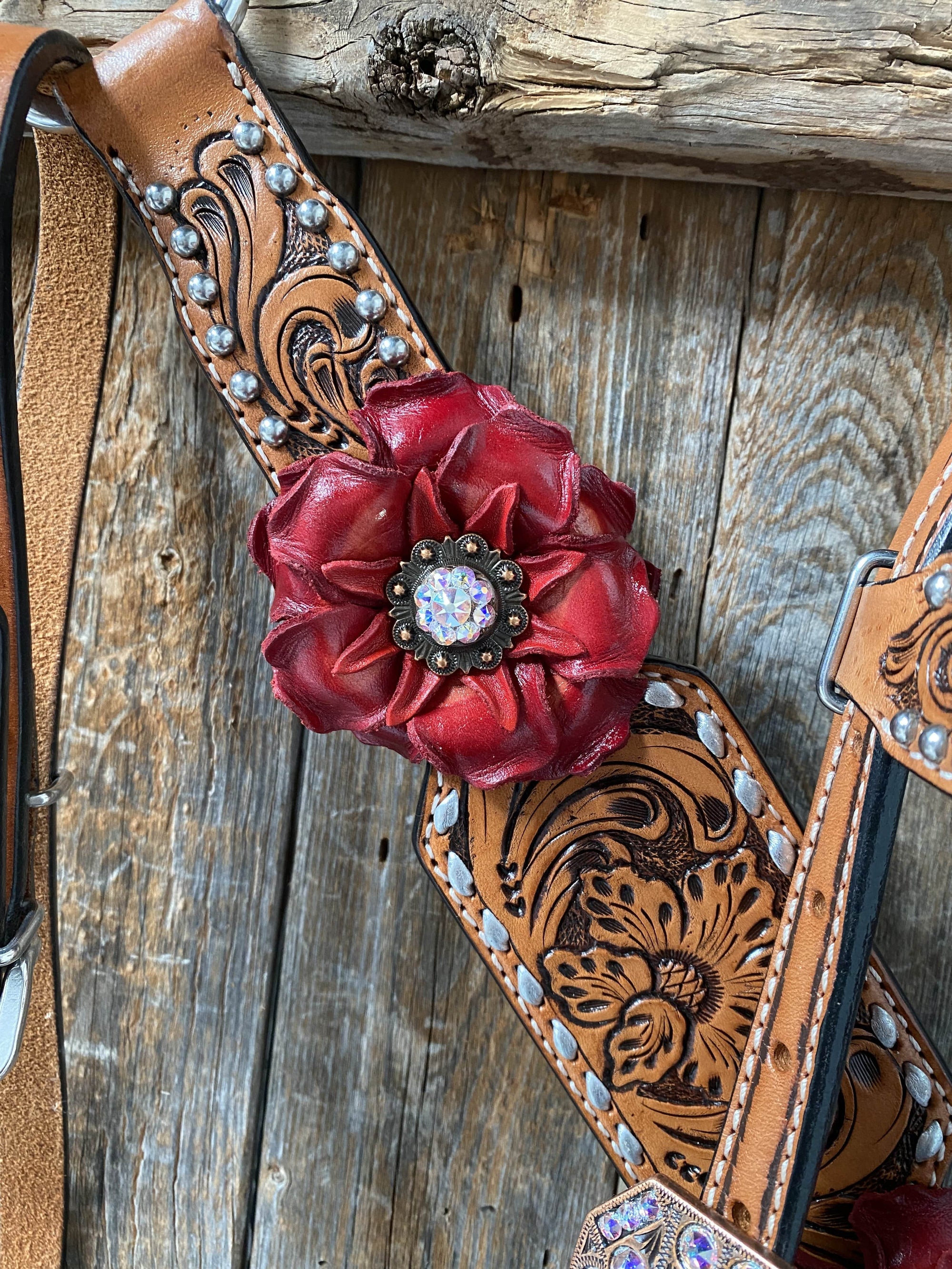 Silver Buckstitch Flower Browband Headstall &amp; Breastcollar Set 