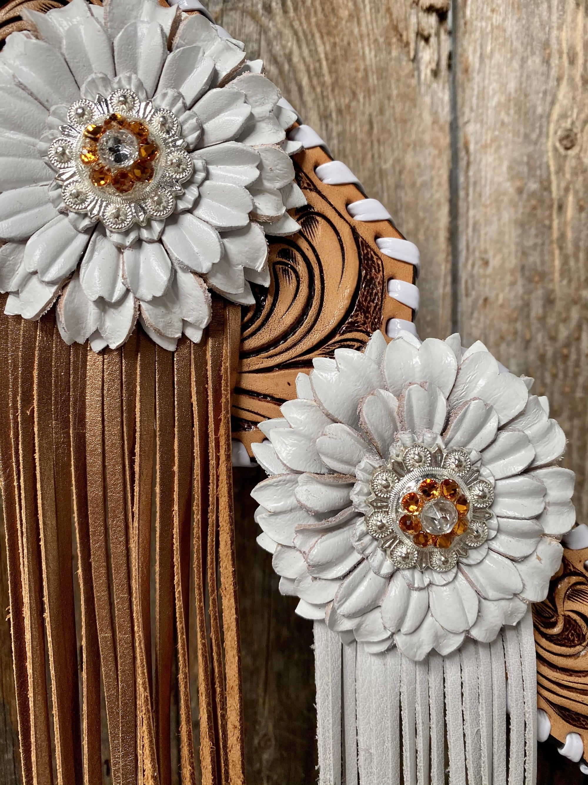Whipstitch Breastcollar - Golden &amp; Daisy 