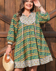 Plus Size Floral Stripe Trim 3/4 Sleeve Mini Dress