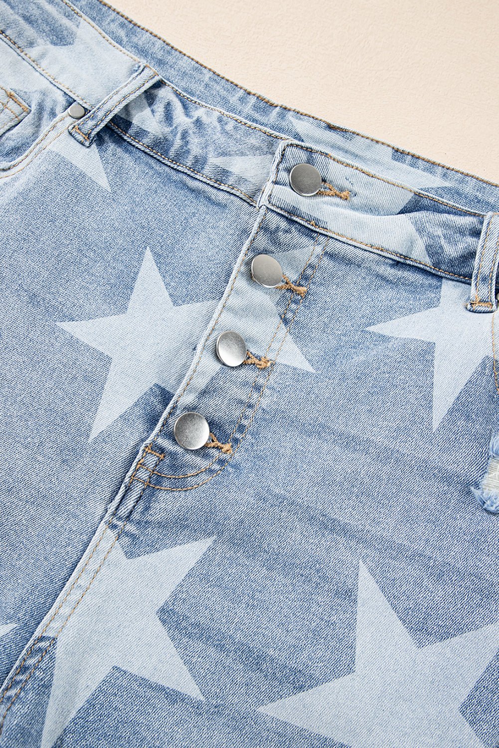 Plus Size Star Buttoned Slit Knee Distressed Jeans