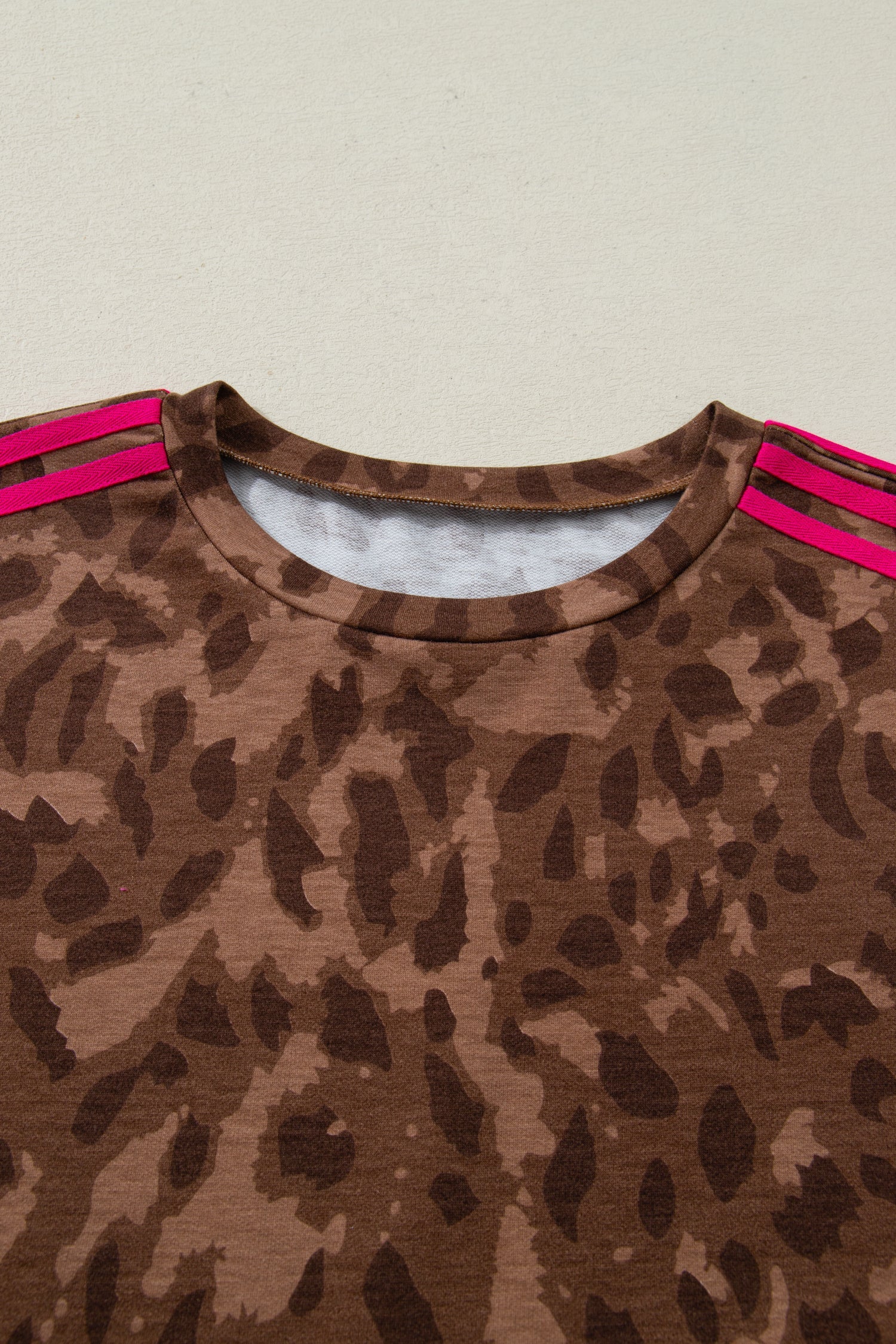 Leopard Contrast Stripe Tee &amp; Shorts Set