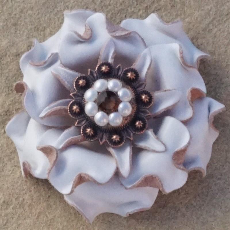 White Gardenia Flower With Copper Topaz &amp; Pearl 1" Concho