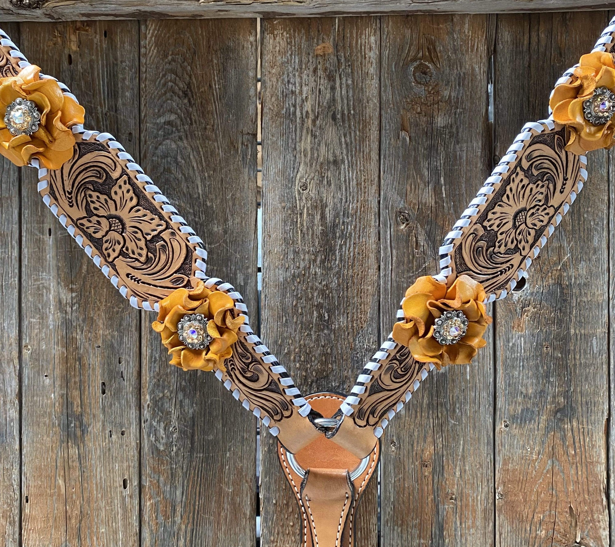 Whipstitch Breastcollar - Yellow Roses &amp; European Conchos 
