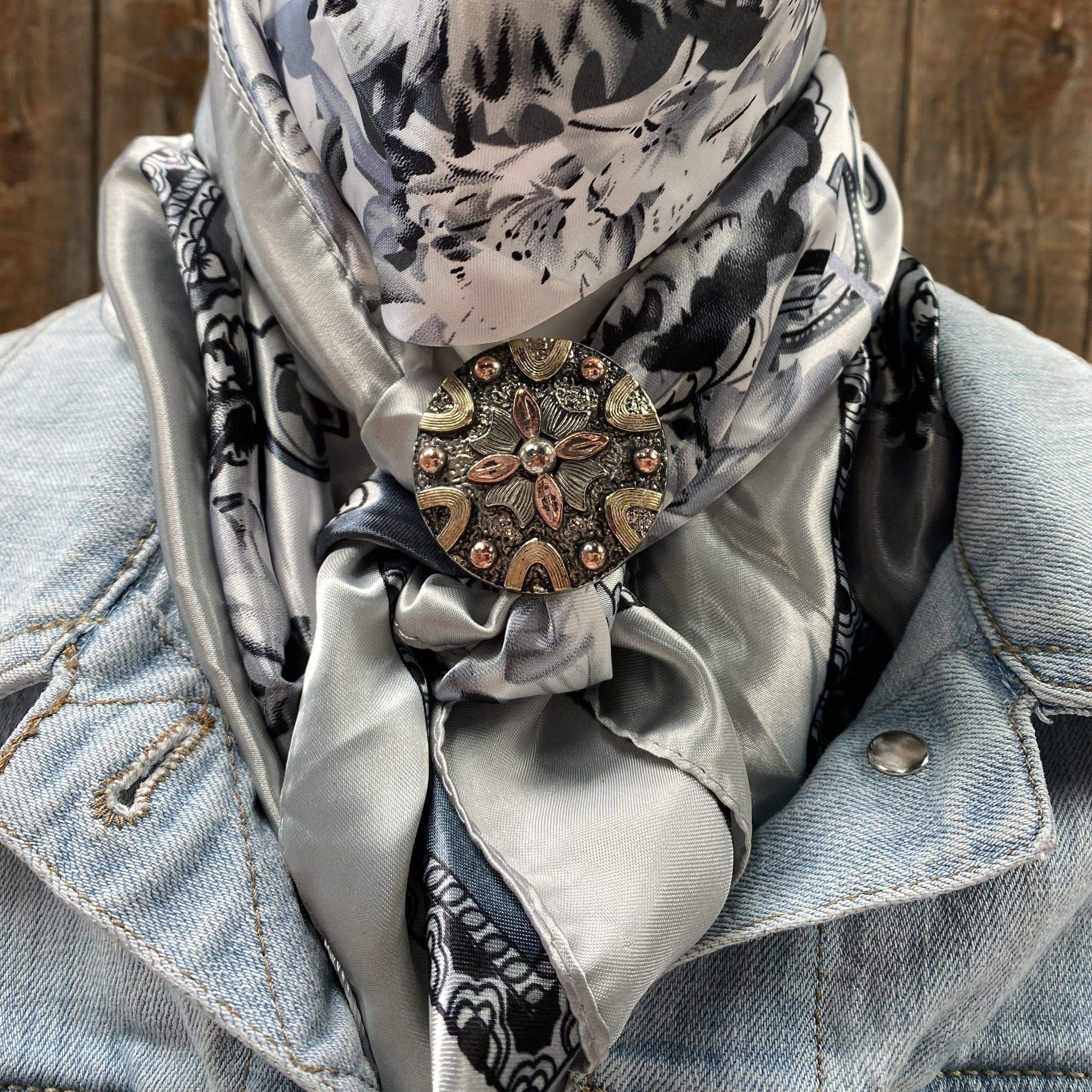 35X35" Silver &amp; White Floral Paisley Wild Rag / Scarf - W147L Slide WRC172B